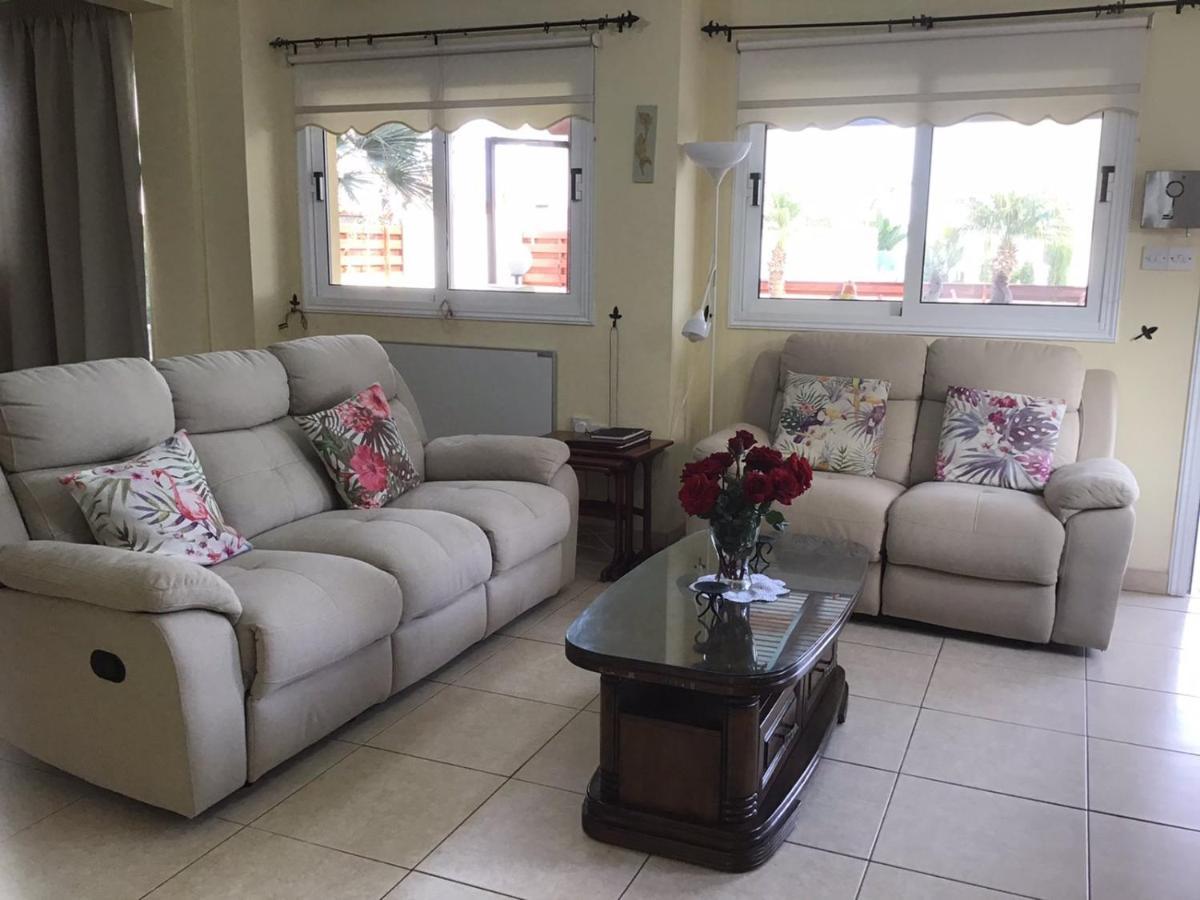 Carolyn Villa Is A Luxury 4-Bedroom Villa With Private Pool In Ayia Napa Exteriör bild