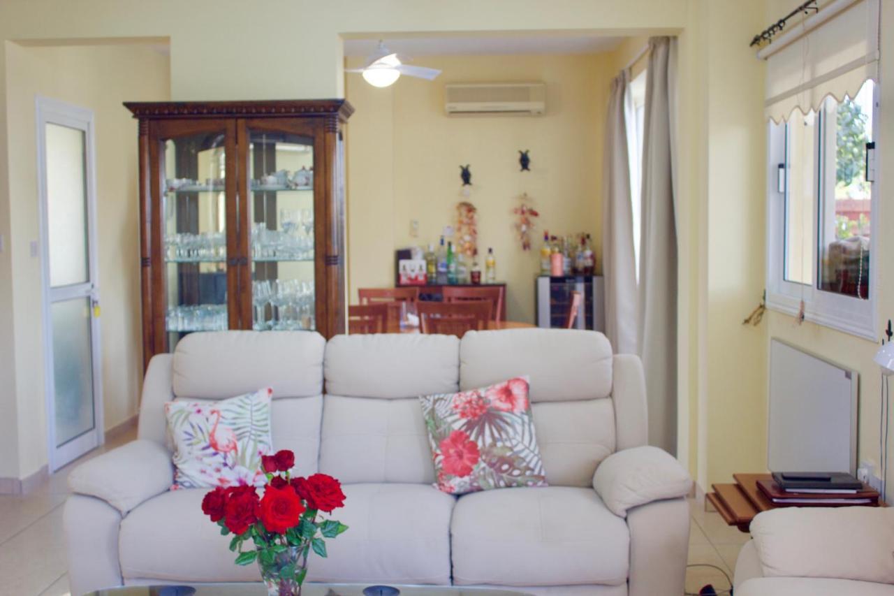 Carolyn Villa Is A Luxury 4-Bedroom Villa With Private Pool In Ayia Napa Exteriör bild