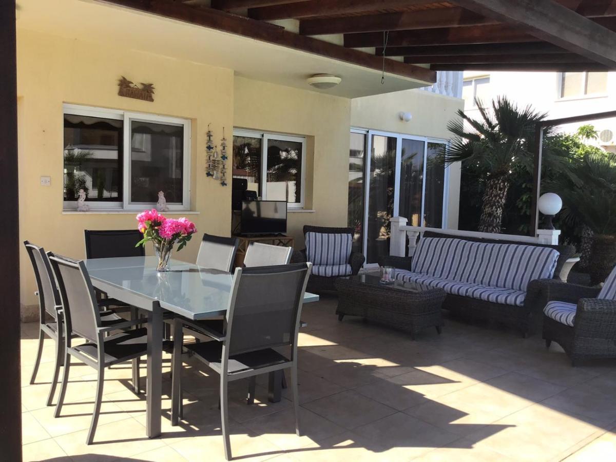 Carolyn Villa Is A Luxury 4-Bedroom Villa With Private Pool In Ayia Napa Exteriör bild